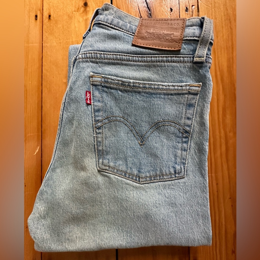 Levi's Wedgie Jean